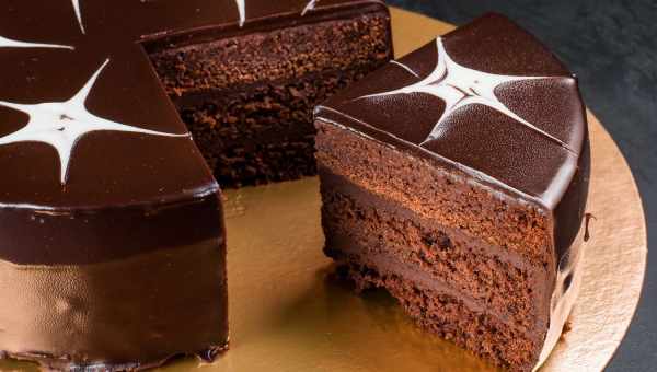 Італійський шоколадний торт Амаретто