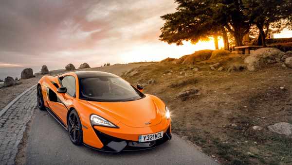 Завораживающая фотосессия McLaren P1 в Долине Смерти