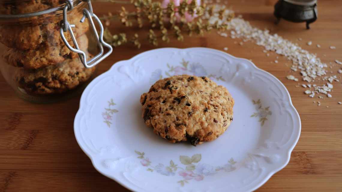 Овсяное печенье с черносливом и льном