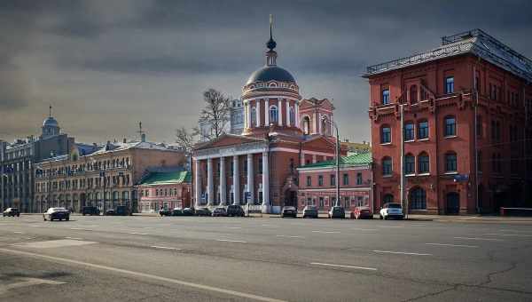 Церковь Иоанна Богослова под Вязом