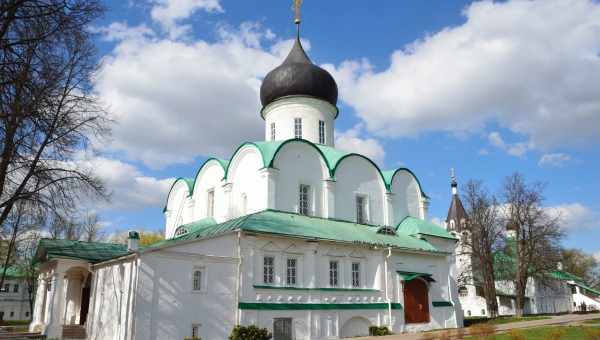 Успенская церковь Александровского кремля