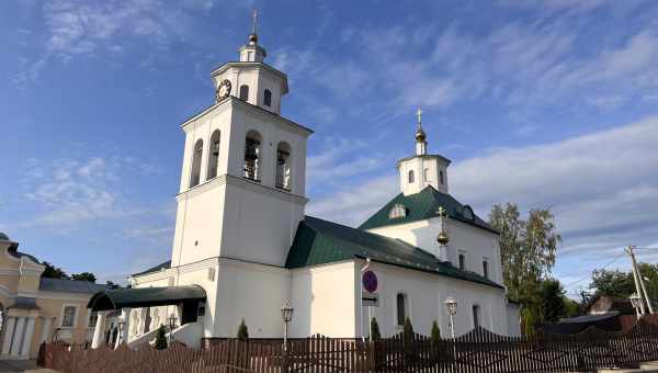 Усадьба Щапово и Успенская церковь