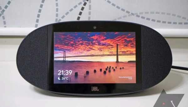 Lenovo Smart Display и JBL Link View: що купити?